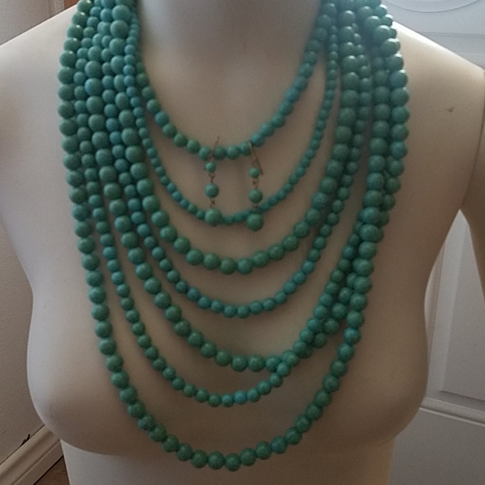 Turqoise Necklace with matching earrings